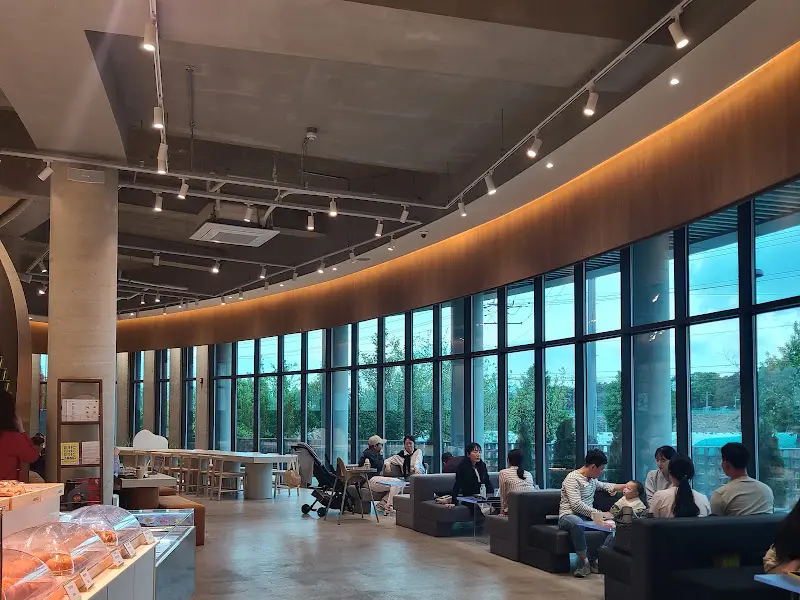 카페 내부 모습