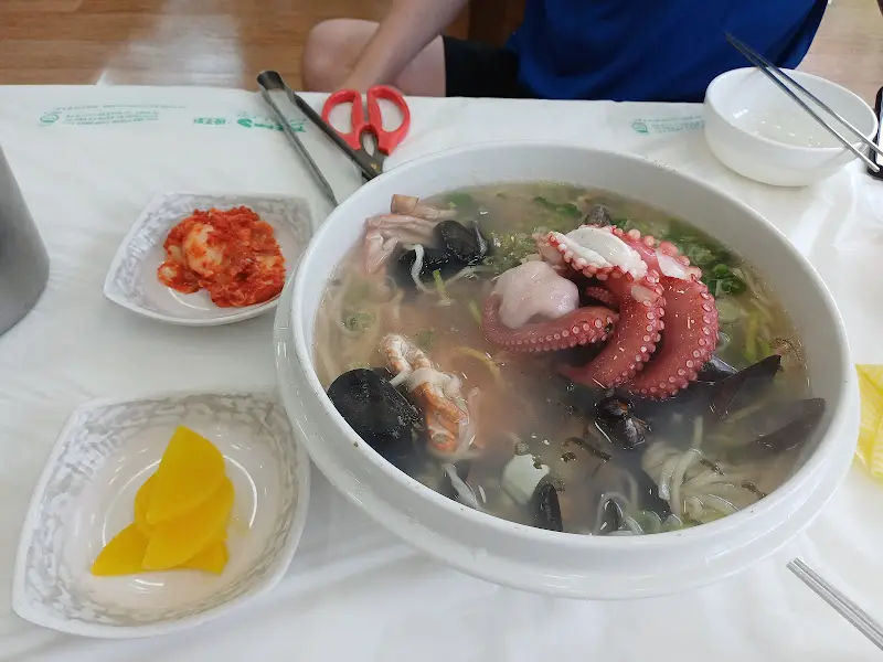 문어해물칼국수 한상차림