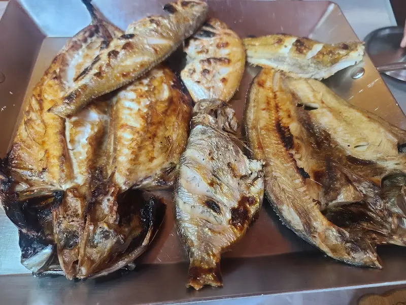 생선구이와 밑반찬