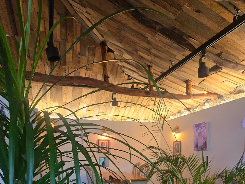 시시소소 내부 인테리어