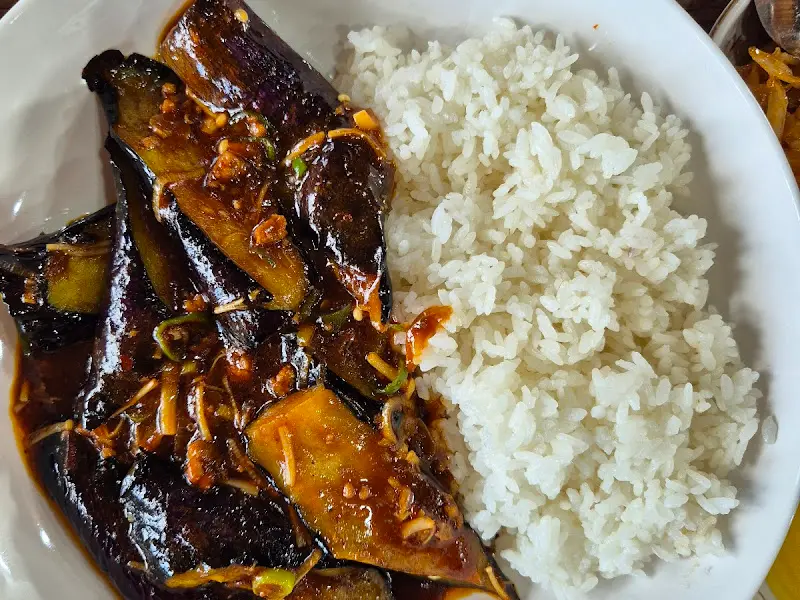 어향가지의 윤기 흐르는 비주얼