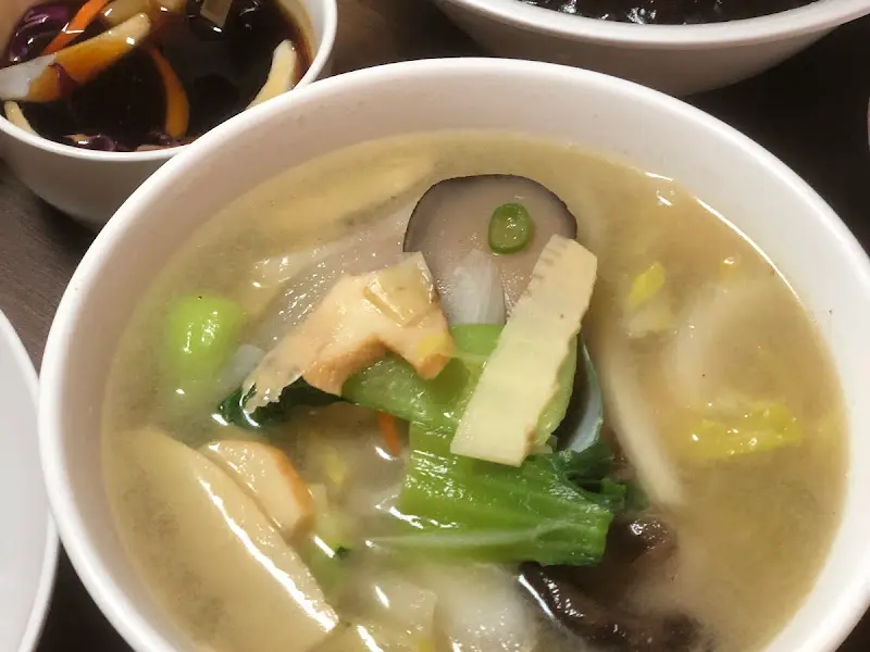 백짬뽕 국물의 모습