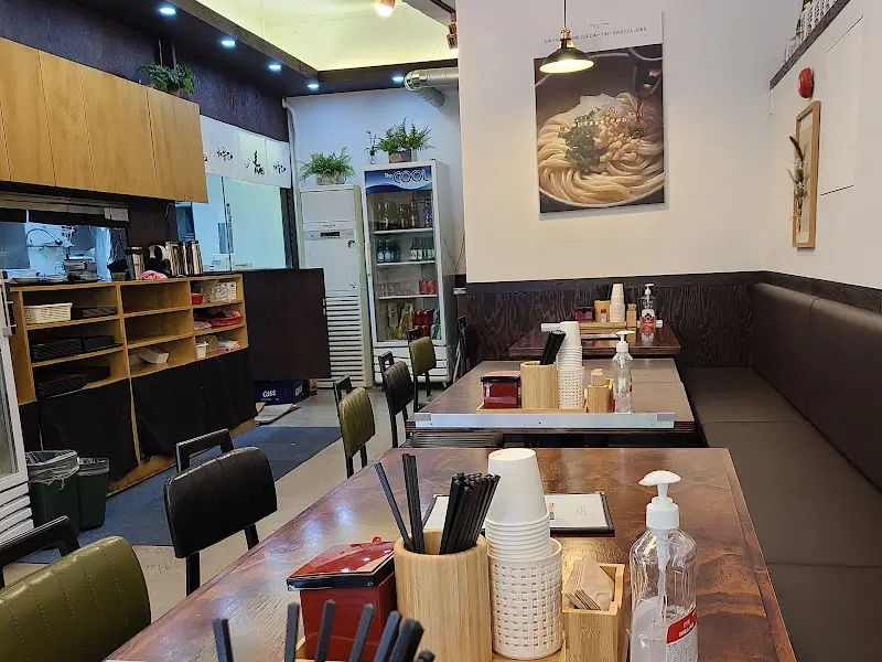 가게 내부 테이블