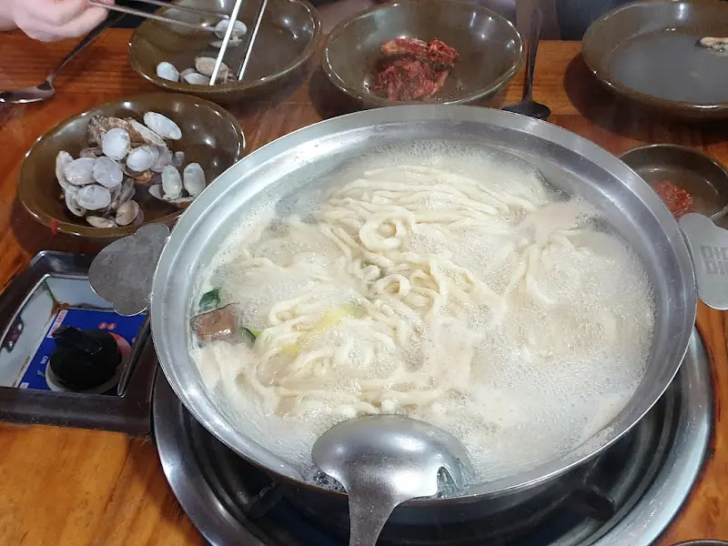 해물칼국수