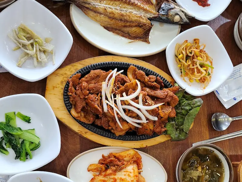 수연식당 전체 상차림