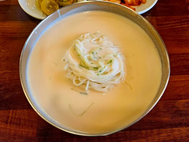 두향 콩국수 근접샷