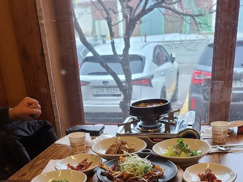 제육볶음과 찌개