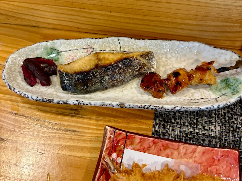 삼치구이와 닭꼬치