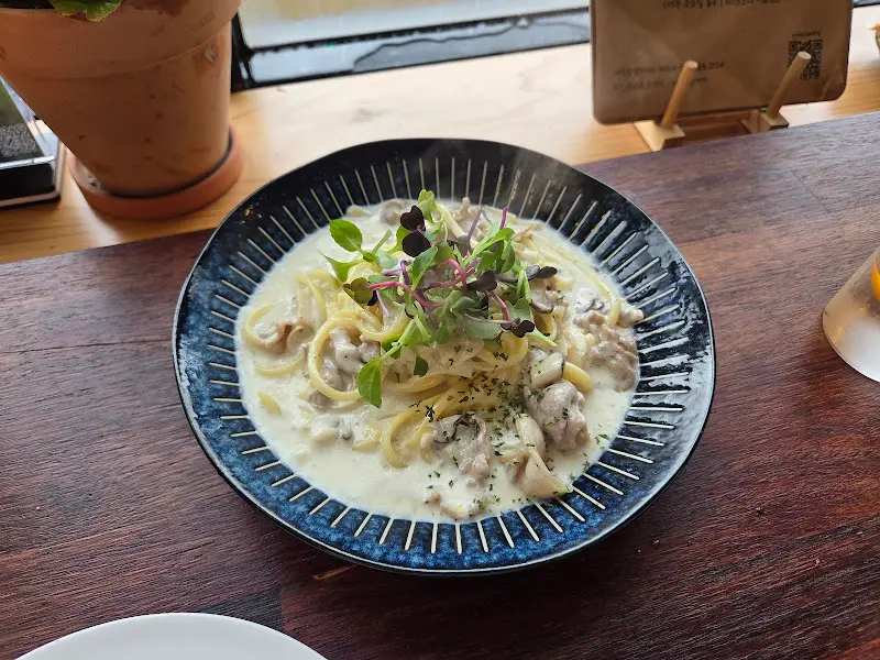 흑돼지 크림 파스타