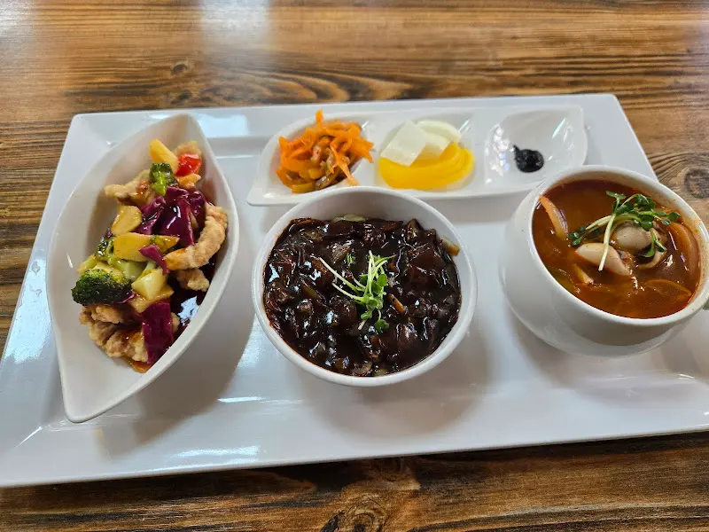 탕수육 정식 한 상 차림