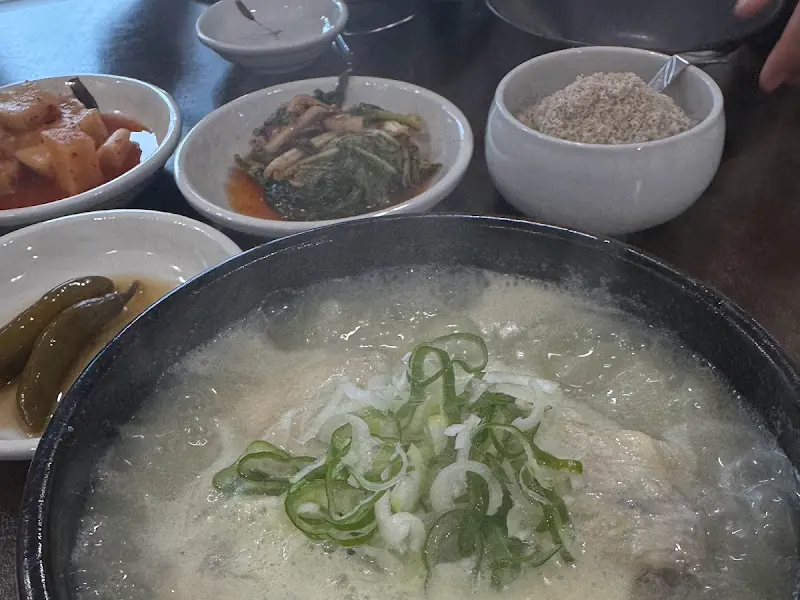 꽃밭식당 삼계탕