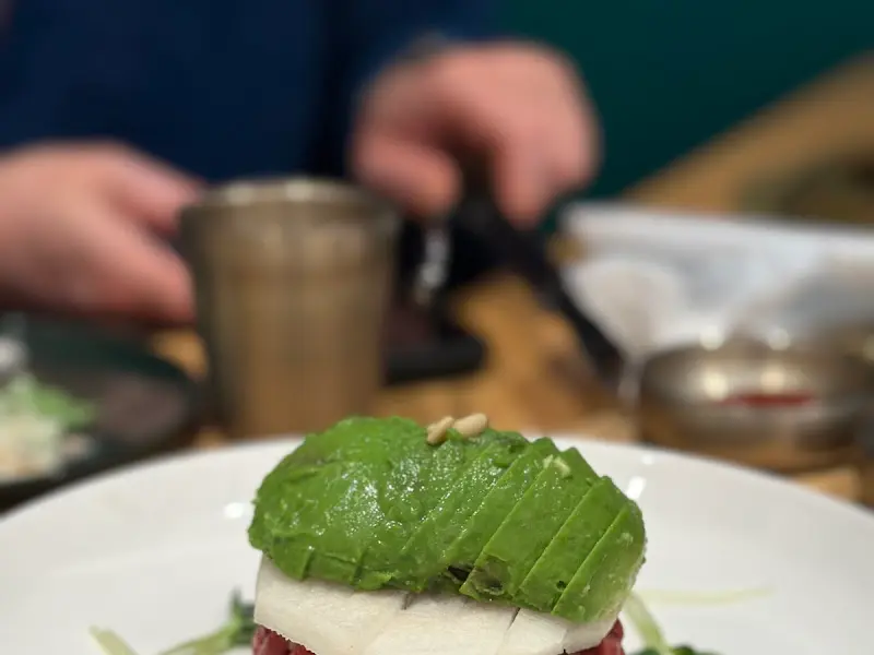 아보가드로 육회