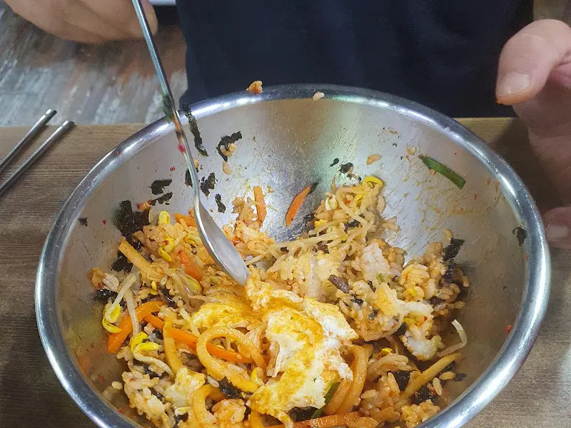 비빔밥의 모습
