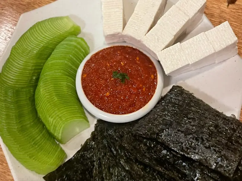 청어알 두부 김쌈