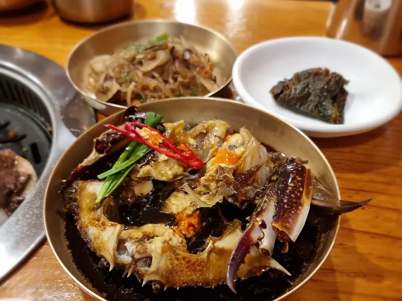 간장게장 정식 한 상 차림