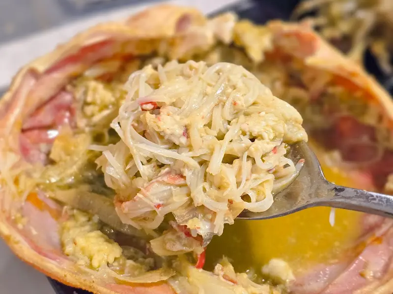 게살이 가득 찬 모습