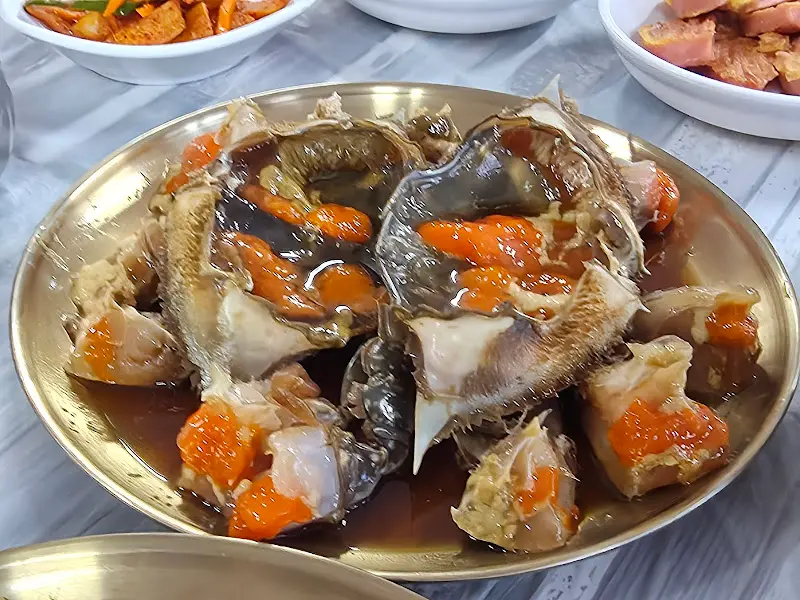 알이 꽉 찬 간장게장