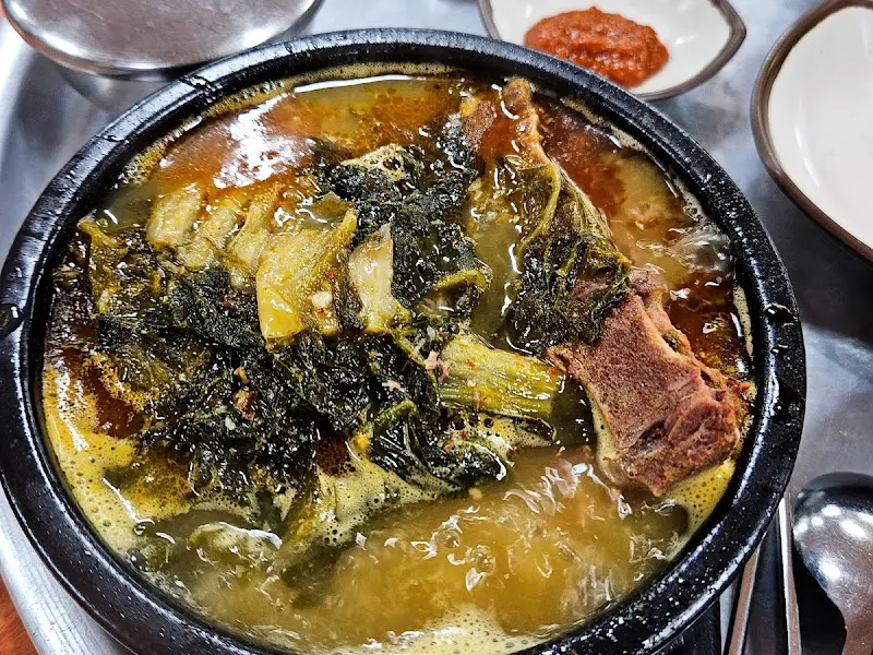 홍천뚝배기 뼈해장국 클로즈업