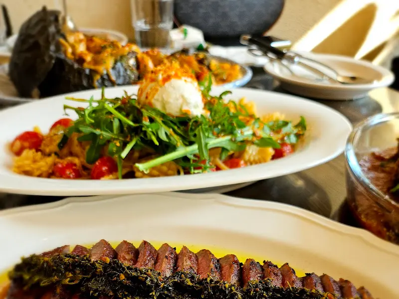 르블란서 음식 전체샷