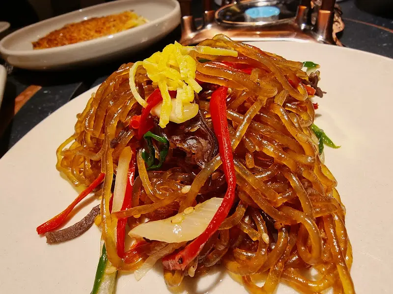 윤기가 흐르는 잡채