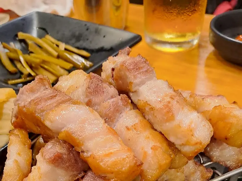 잘 구워진 삼겹살