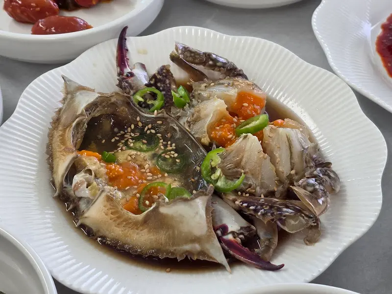 윤기 좔좔 간장게장