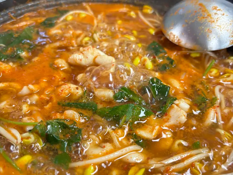 보글보글 끓는 매운탕