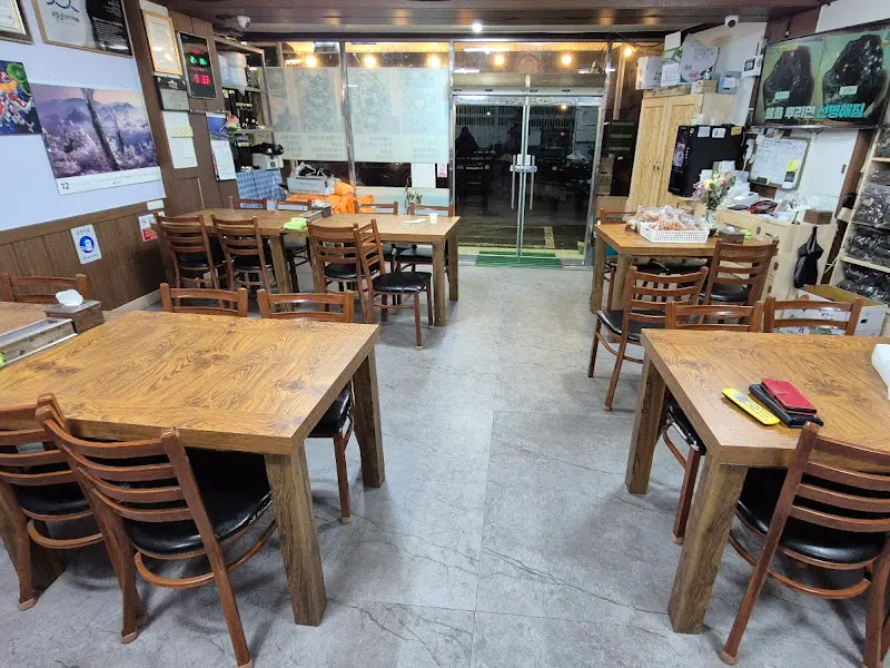 식당 내부 전경