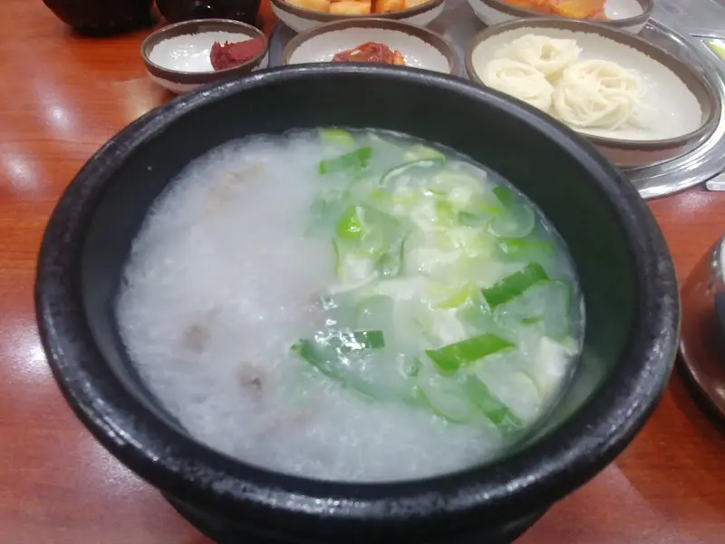 뚱보네 곰탕 클로즈업