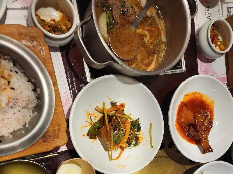 점심특선 한상차림