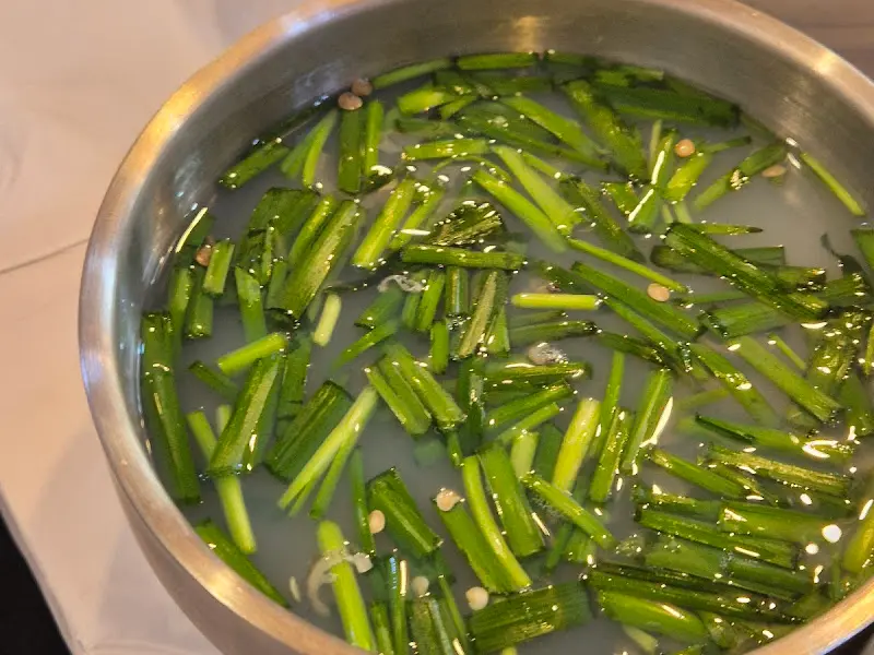 재첩국에 들어있는 부추