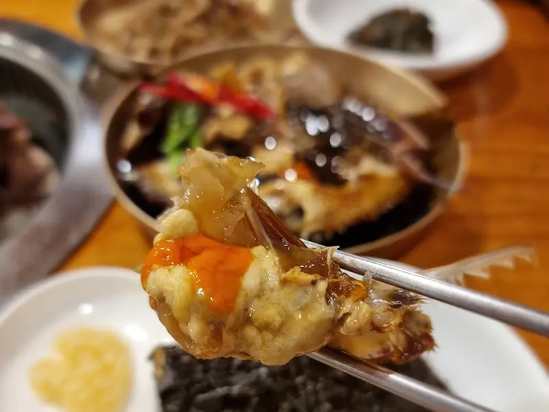 간장게장 살 발라먹기