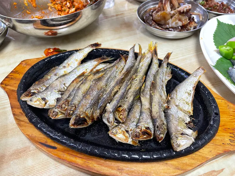 노릇노릇 구워진 밴댕이 구이