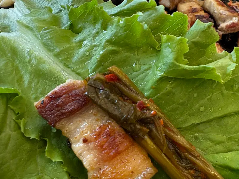 쌈에 싸먹는 삼겹살