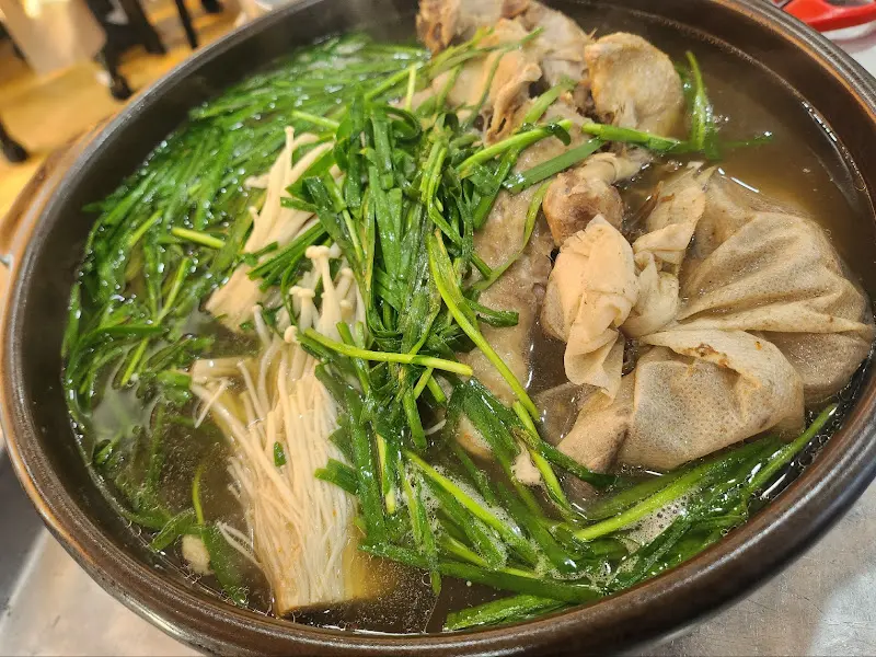 동충하초 오리백숙의 모습