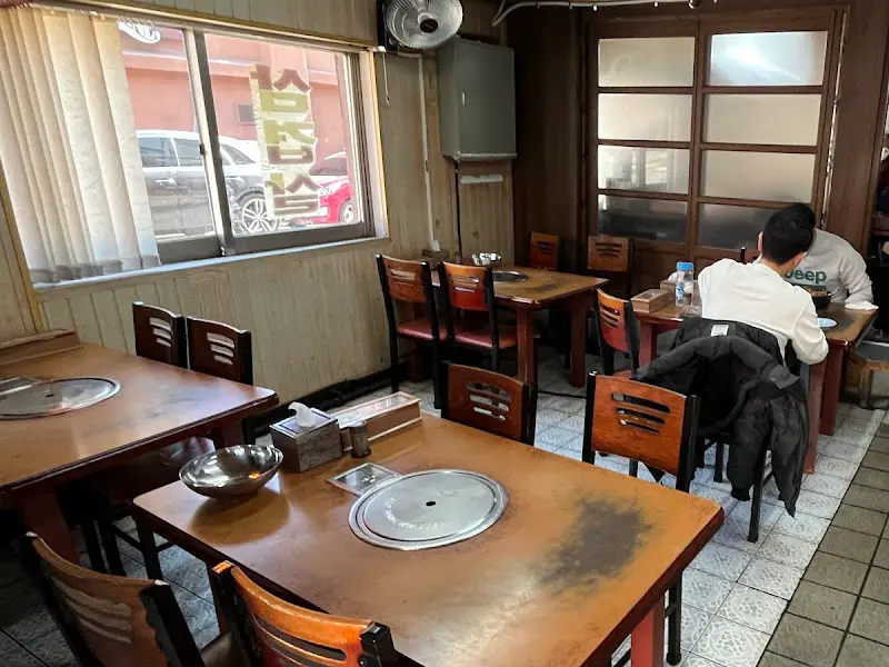 전주뼈다귀해장국 내부 모습