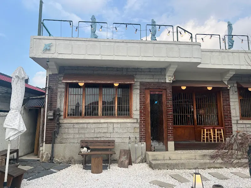 아키라 커피 외관