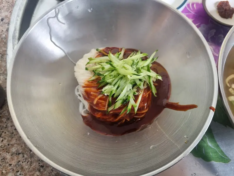매콤한 비빔국수