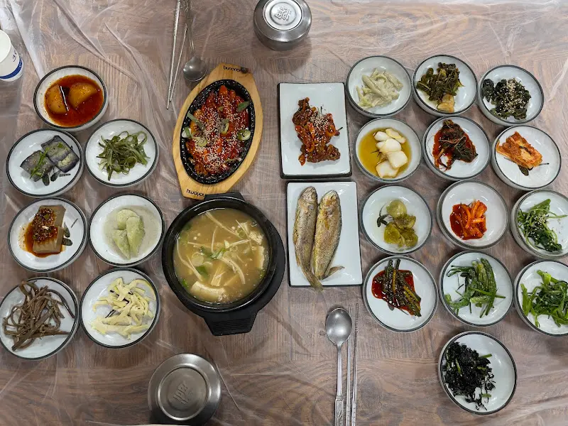 푸짐한 산채정식 한상차림