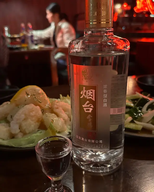 용용선생에서 즐기는 술 한 잔