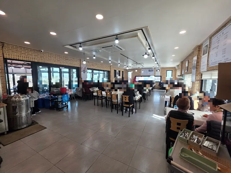 교암막국수 내부