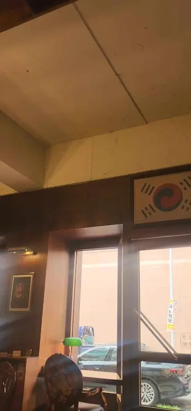 카페 외부 모습