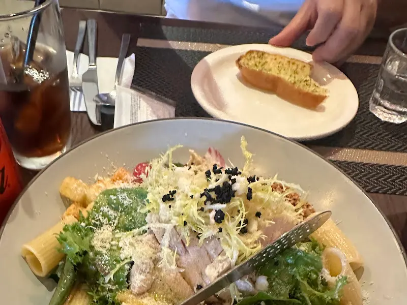 옐로우보울 내부