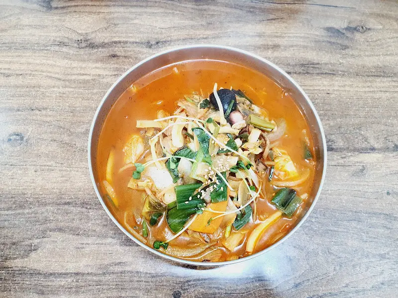 푸짐한 짬뽕 한 그릇