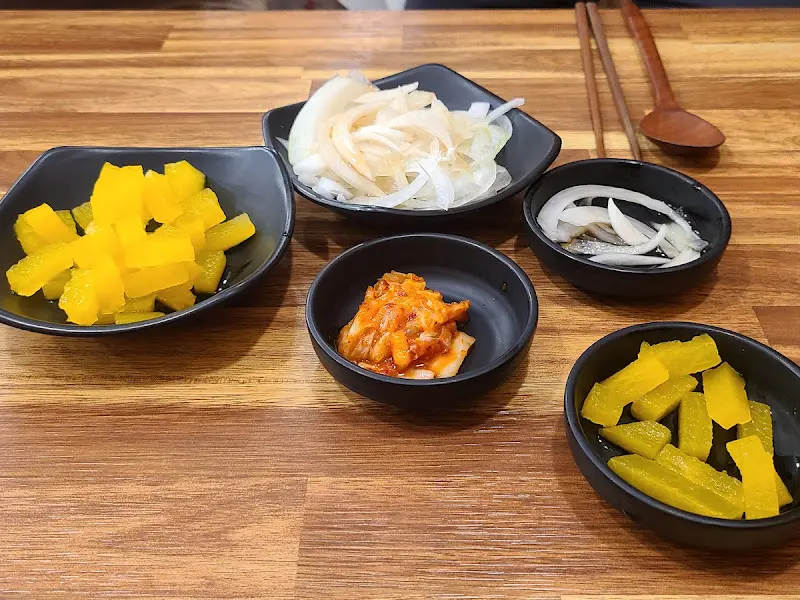 다양한 곁들임 메뉴