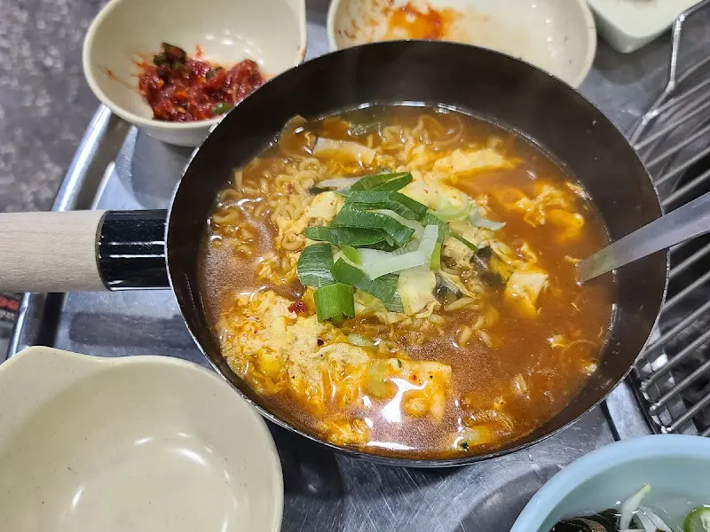 얼큰한 후식 라면