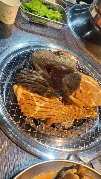 불판 위의 갈비