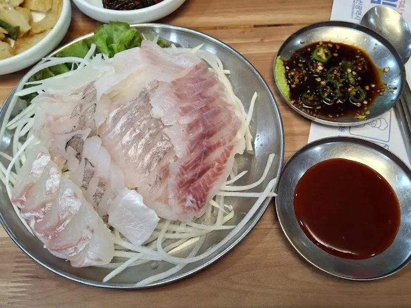 회+돔백반의 숙성회 한 상차림