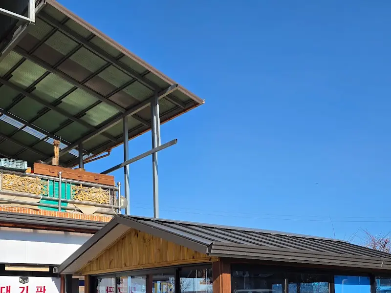 나비산기사식당 건물