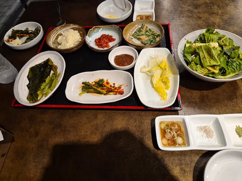 수성약방 전체 상차림